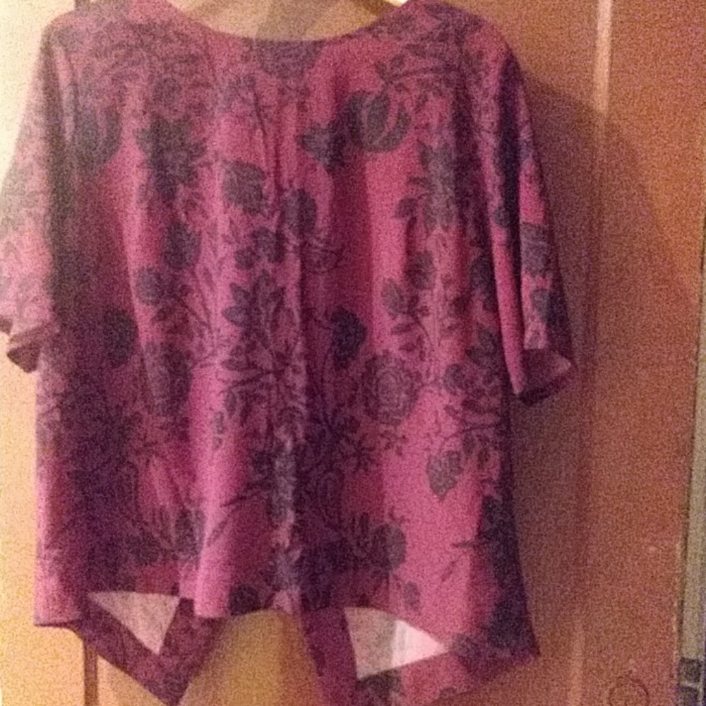 Women's...Ava & Viv top! - Picture 4 of 5